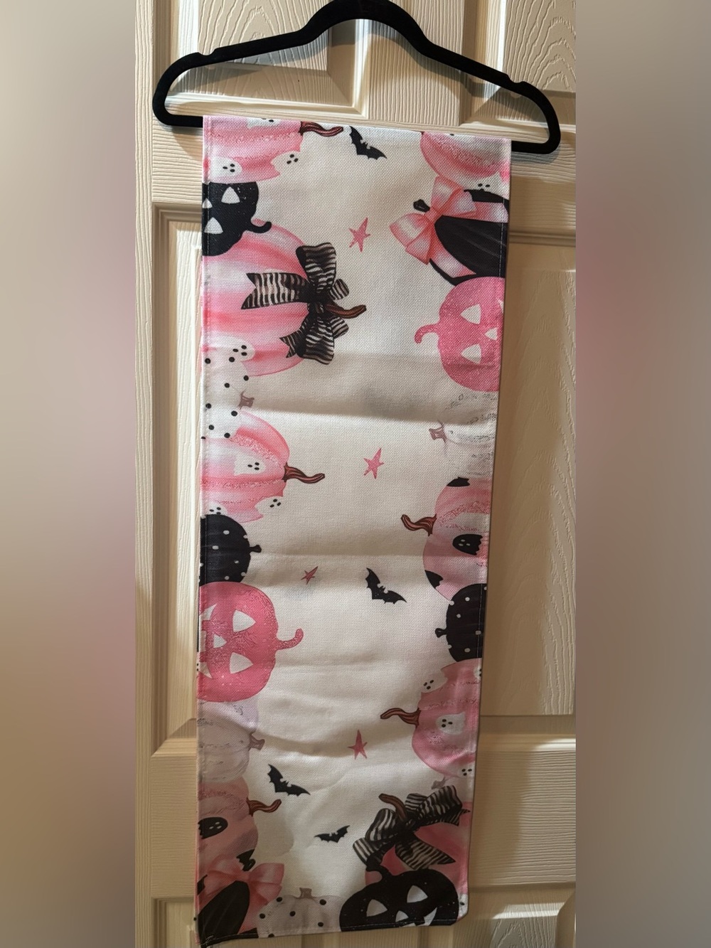 NWT Pink & Black Pumpkin Halloween Table Runner, 13x72
